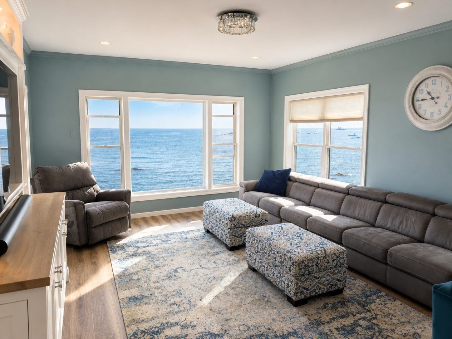 16 Gunrock Ave