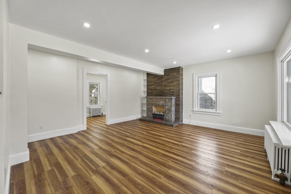 246 1/2 Columbia St.