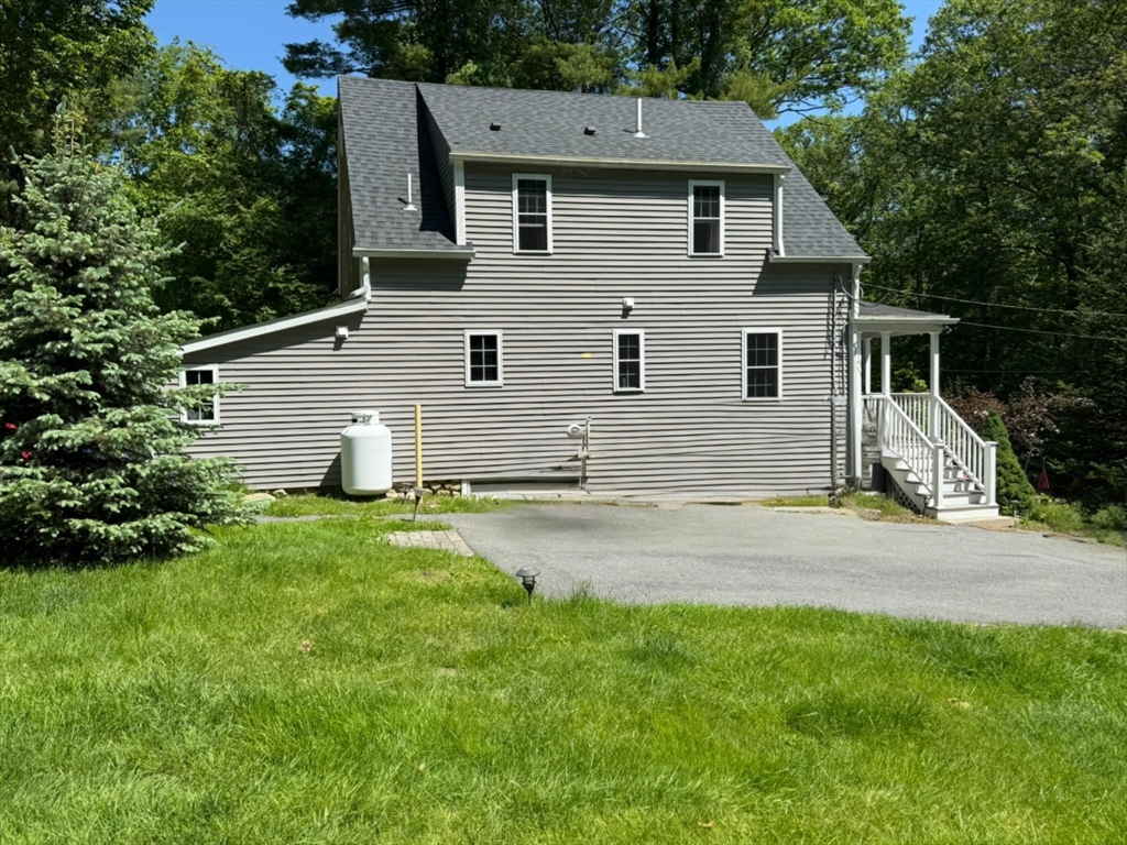 634 Oxford St S