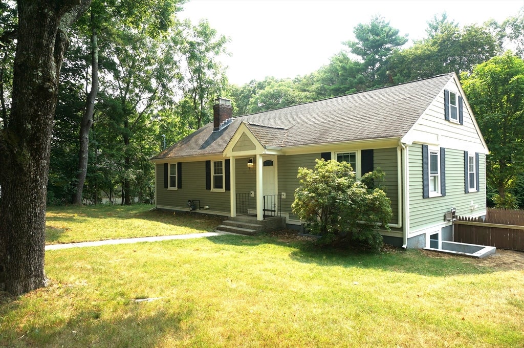 Click for 250 Main Street #SF, Wayland, MA slideshow