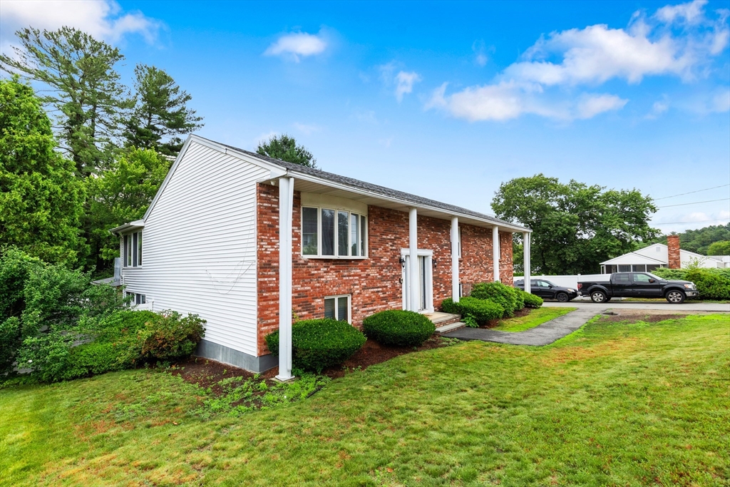 17 Renee Dr