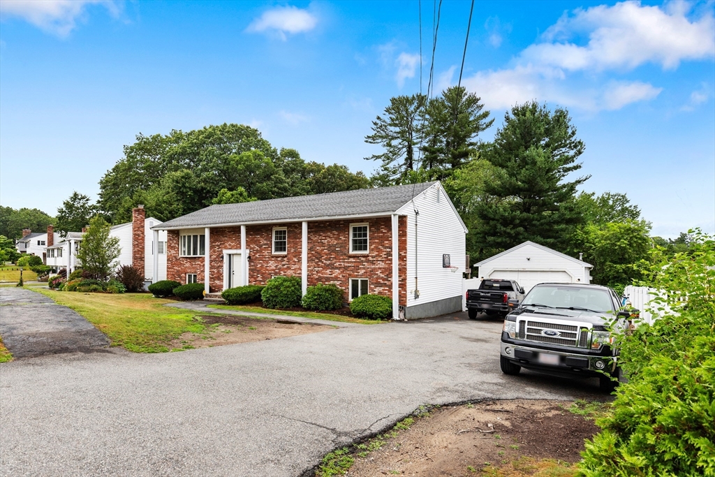 17 Renee Dr