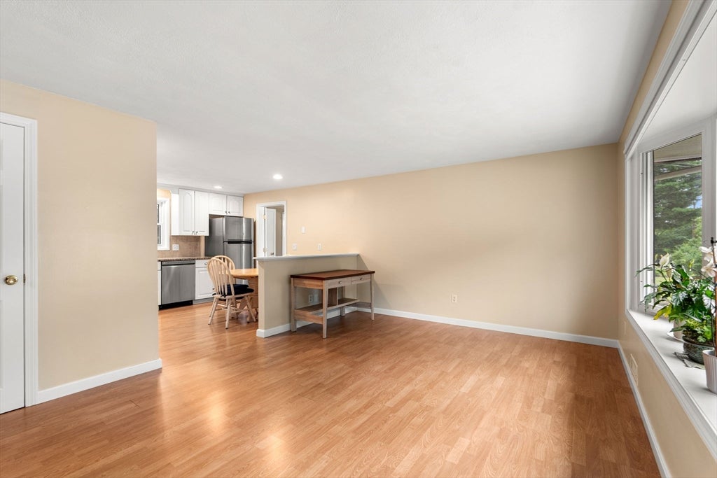 25 Glen Drive, Peabody, MA Photo #9