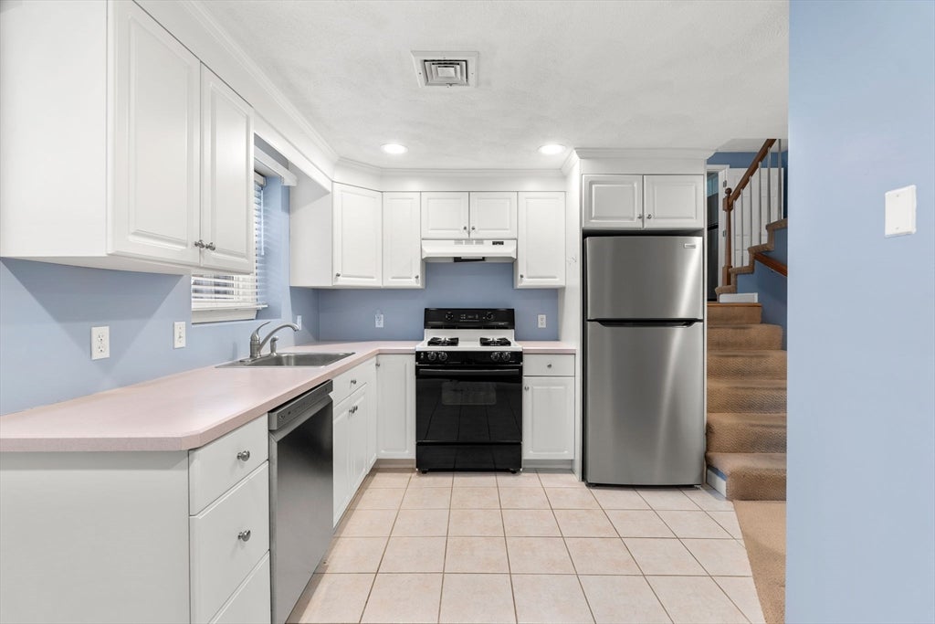 25 Glen Drive, Peabody, MA Photo #40
