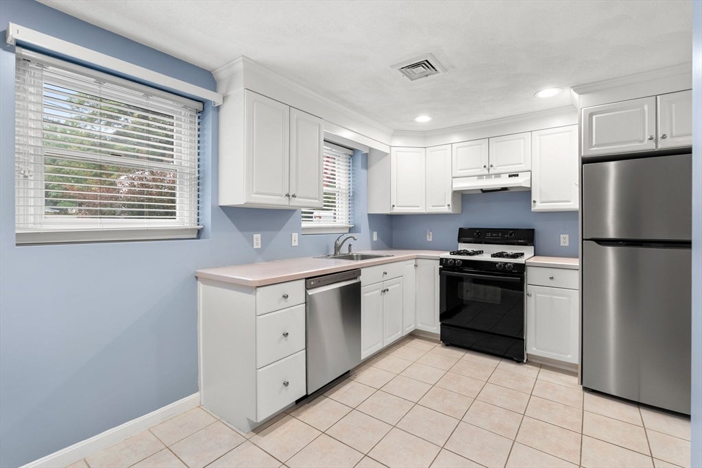 25 Glen Drive, Peabody, MA Photo #39