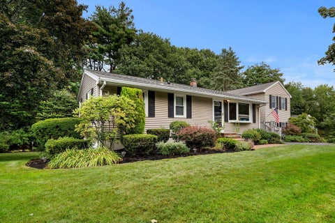 Photo of 25 Glen Drive, Peabody, MA 01960 (MLS # 73569638)
