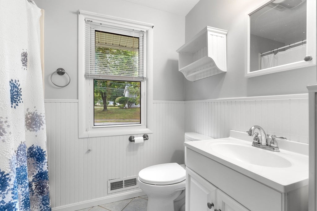 25 Glen Drive, Peabody, MA Photo #19