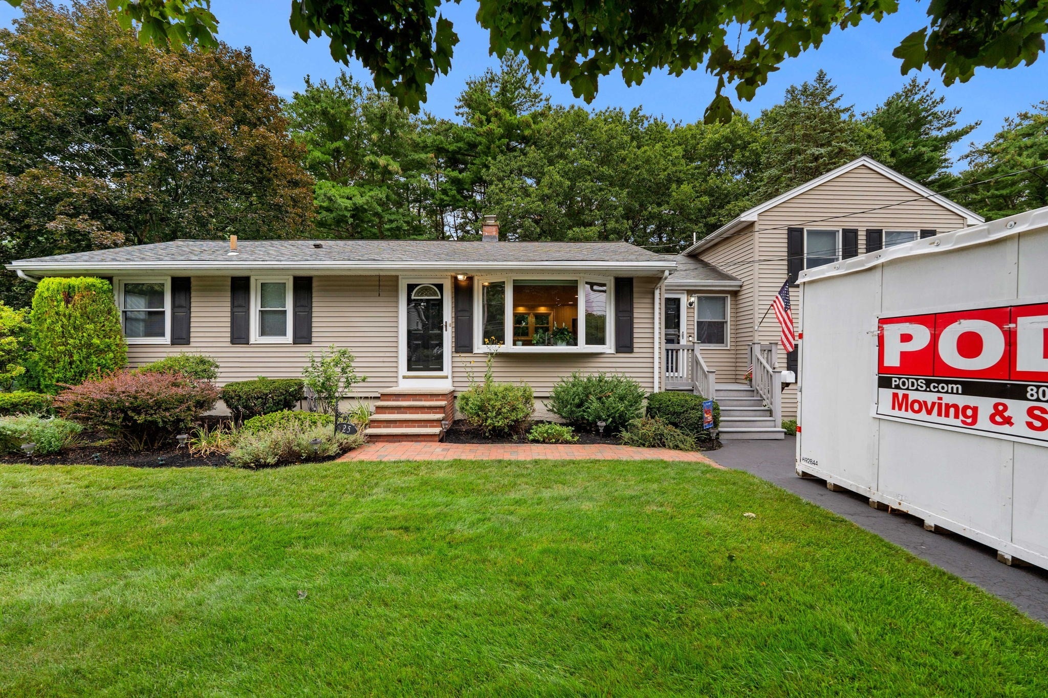 25 Glen Drive