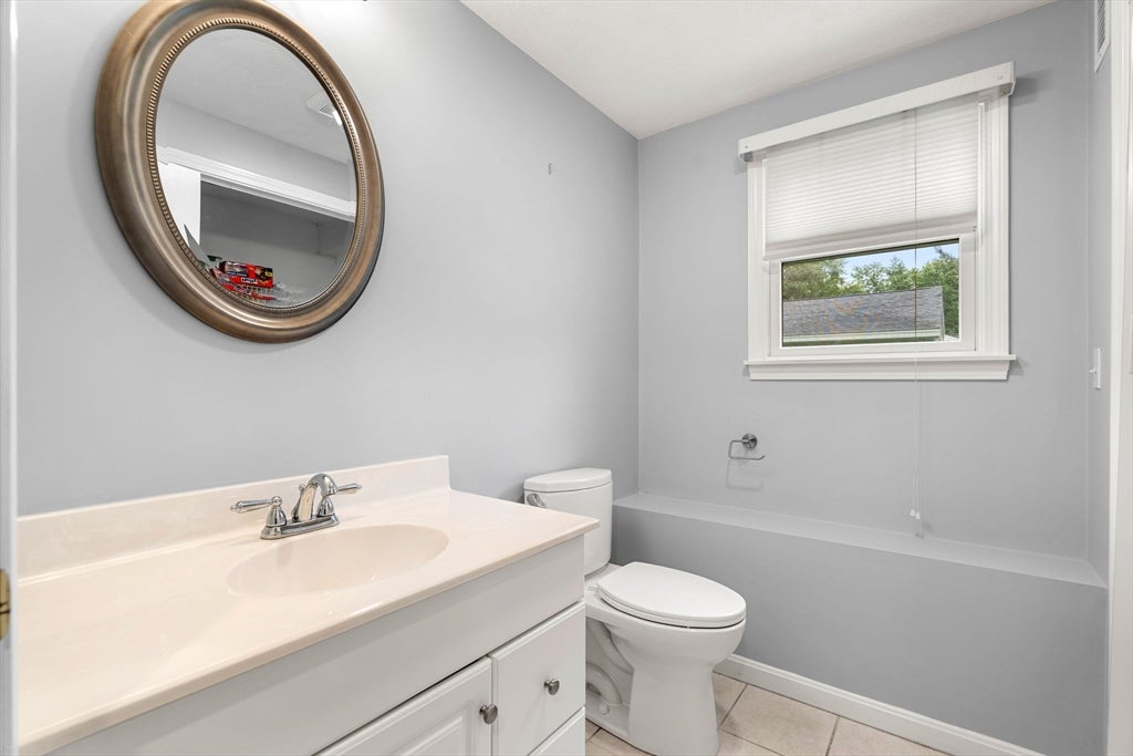 25 Glen Drive, Peabody, MA Photo #34