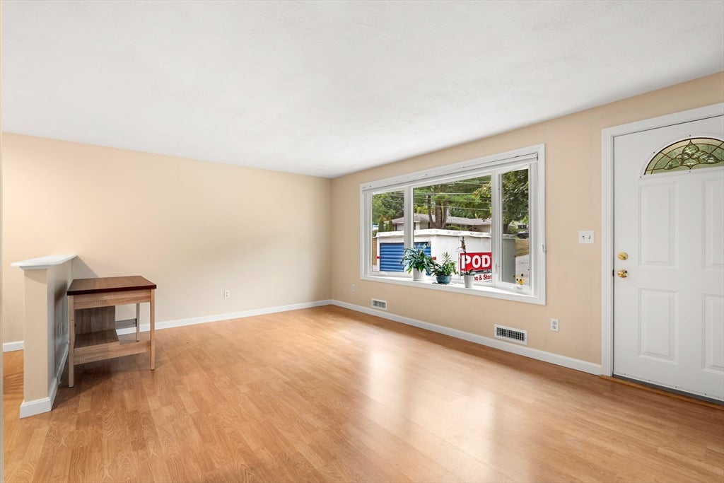 25 Glen Drive, Peabody, MA Photo #10