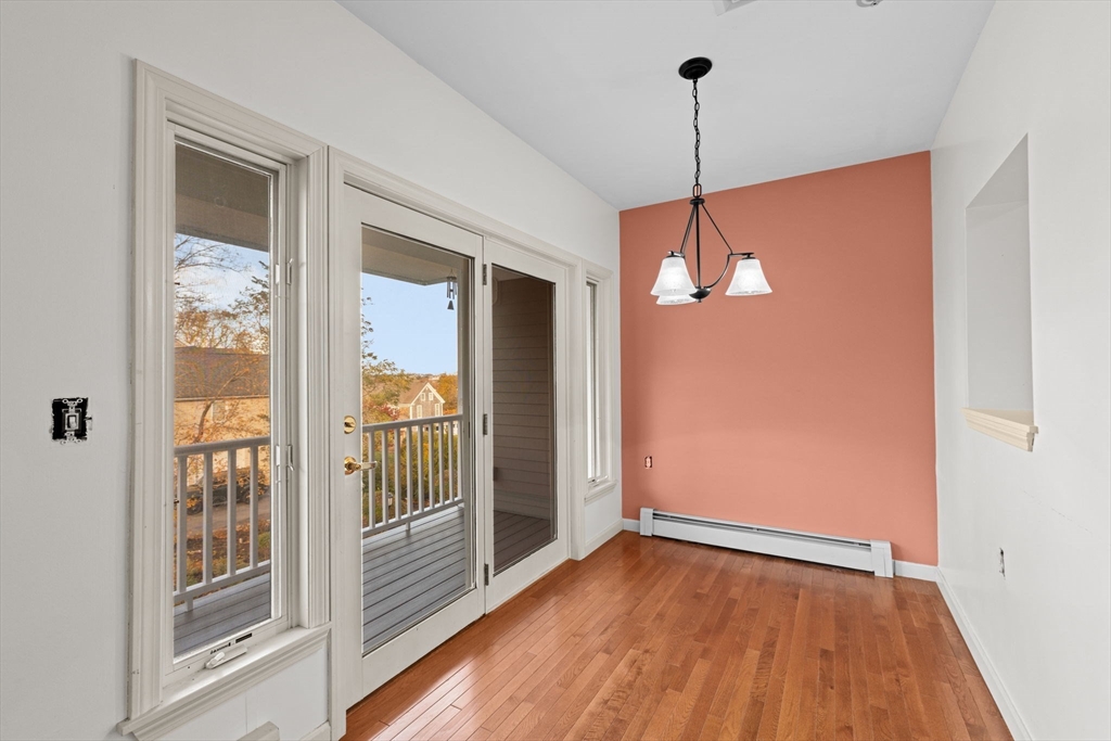 12 Meeting House Ln 308