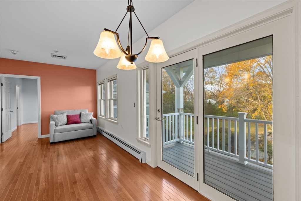 12 Meeting House Ln 308