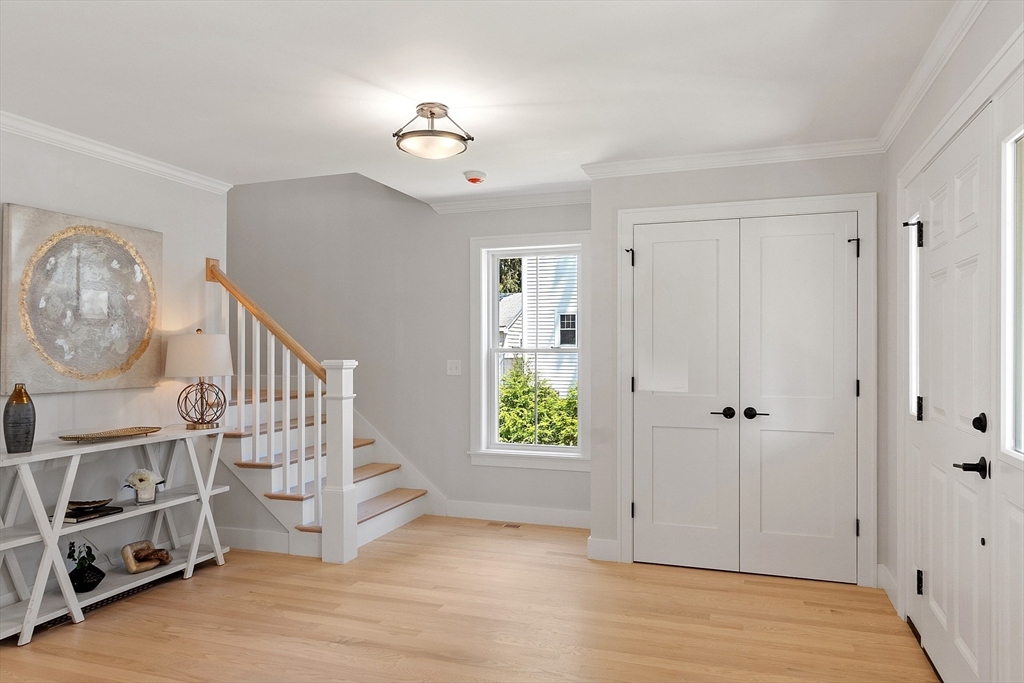 42 Hillside Ave