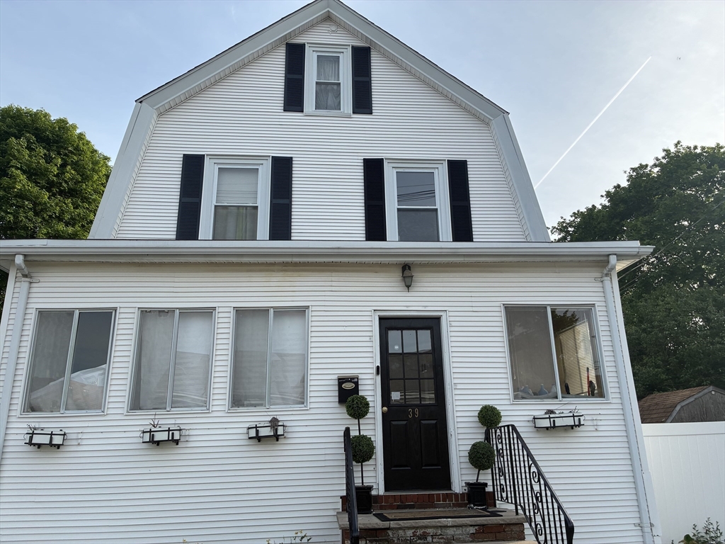39 President St