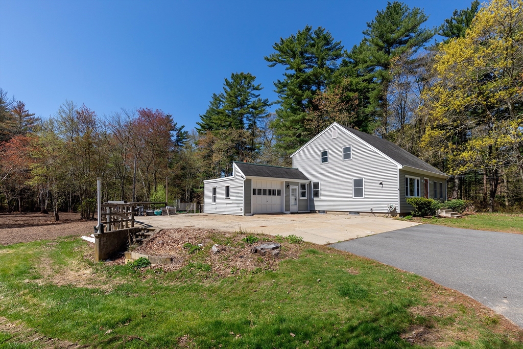 52 Clear Pond Rd, Lakeville, MA Photo #2
