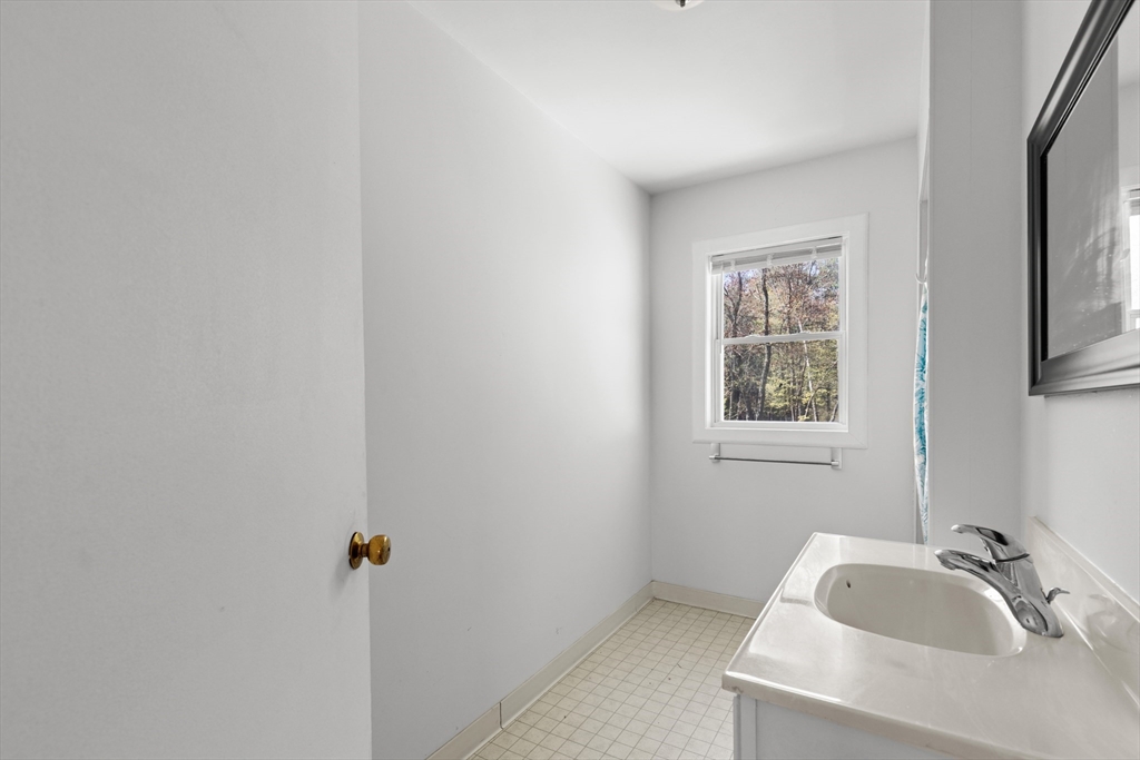 52 Clear Pond Rd, Lakeville, MA Photo #23