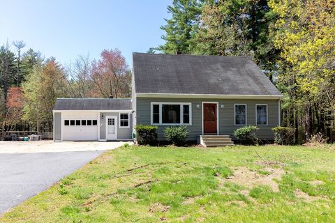 Photo of 52 Clear Pond Rd, Lakeville, MA 02347 (MLS # 73516837)