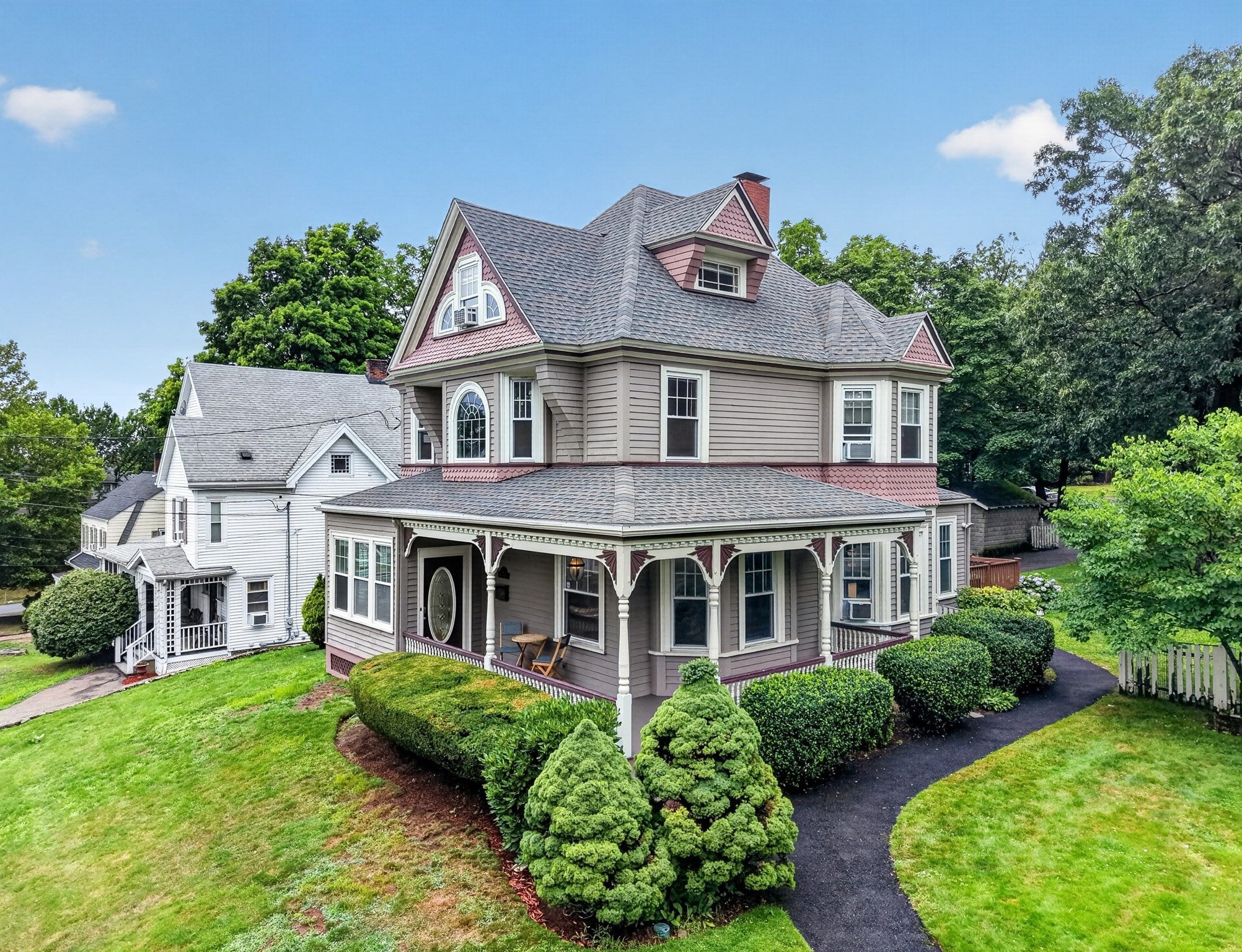 Photo of 41 Maple St, Stoneham, MA