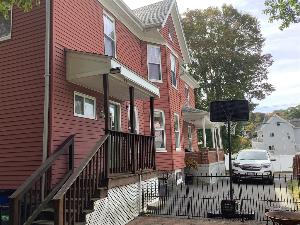 20 N Emerson St 20