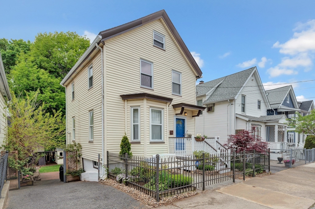 56 Edward St