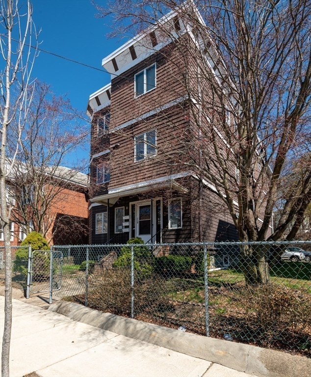110-112 Nichols Street