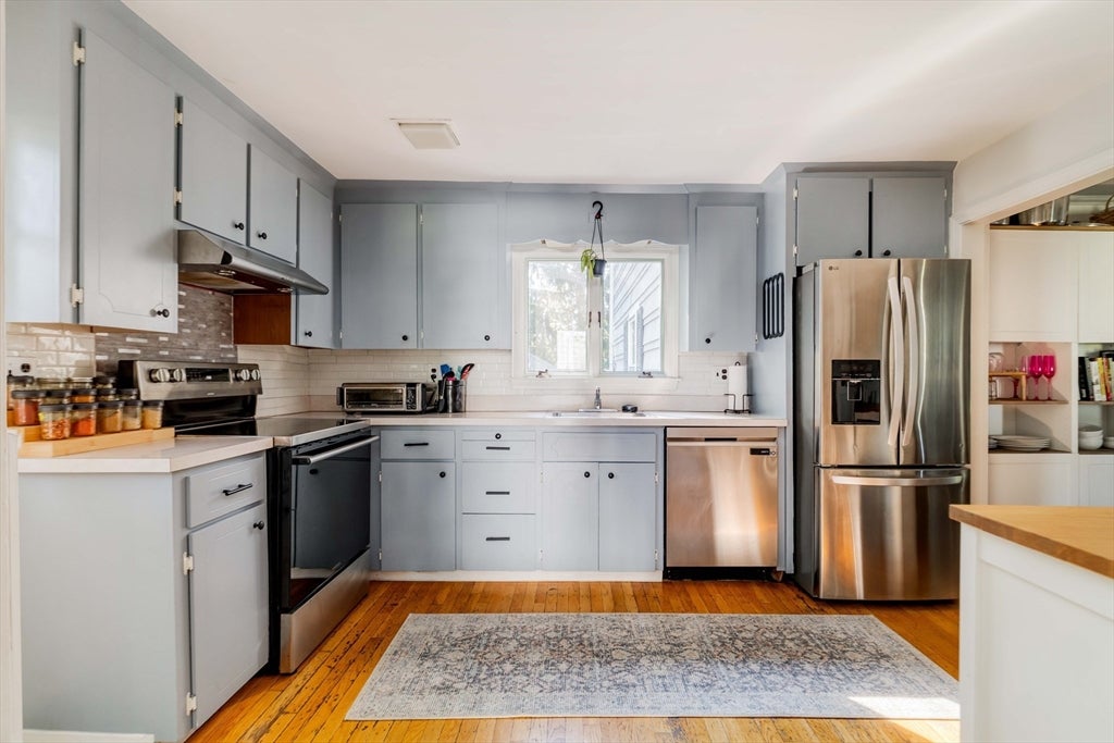 26 Elmwood Ave, Braintree, MA, 26 Elmwood Ave, Braintree, MA Photo #2