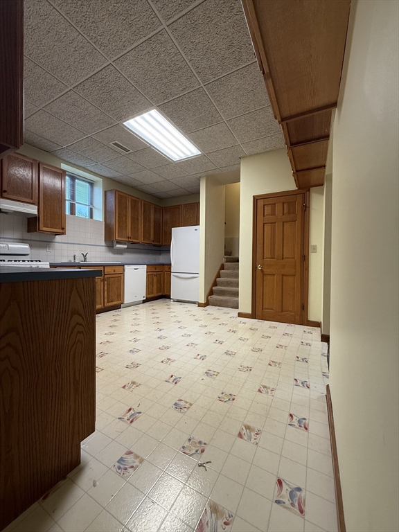 218 S Main St B