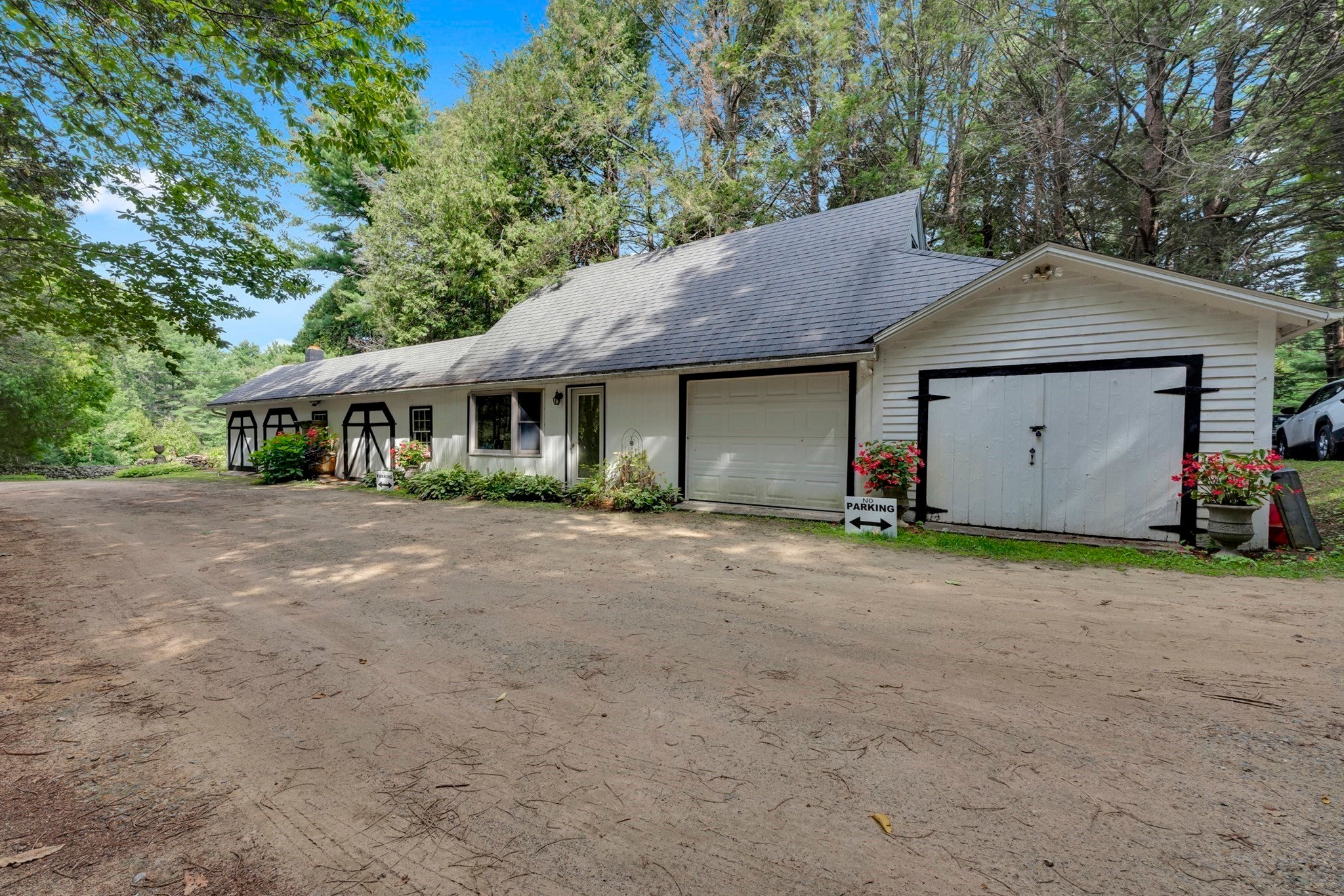 87 E Holland Brimfield Rd, Brimfield, MA Photo #12