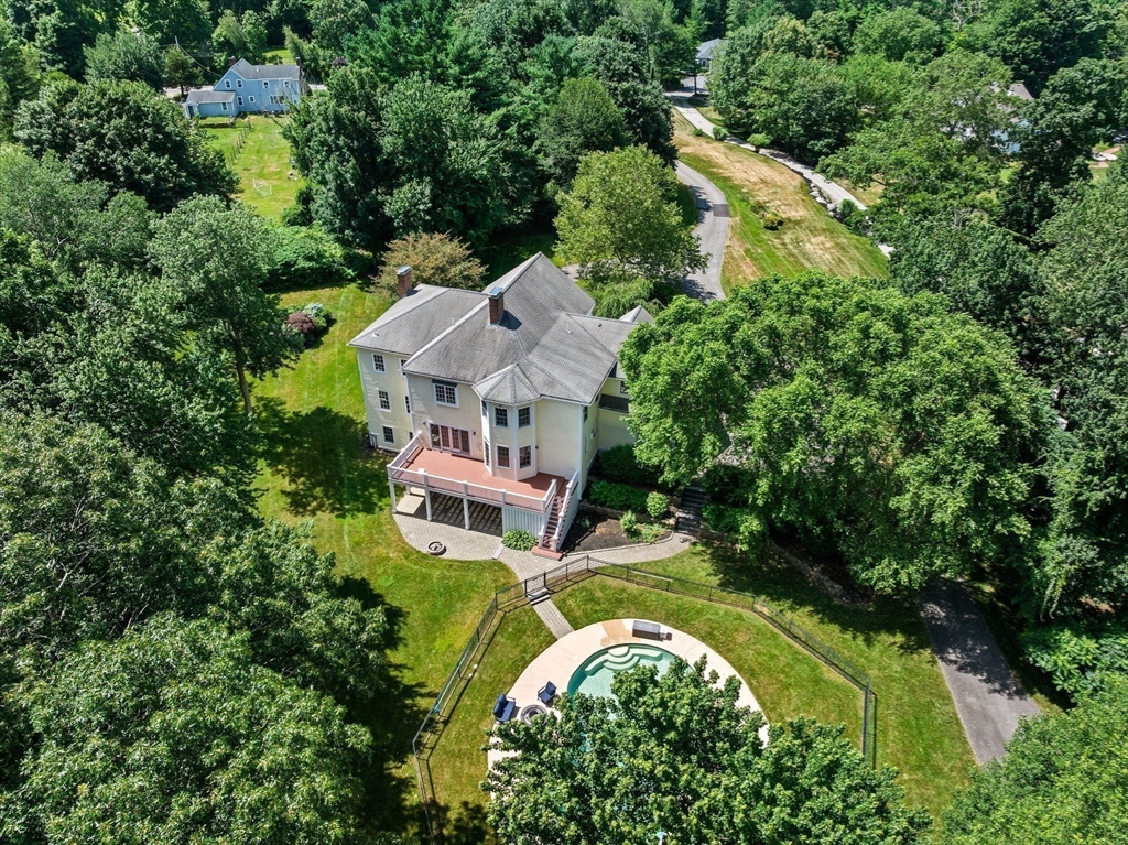 76 Clapp Rd