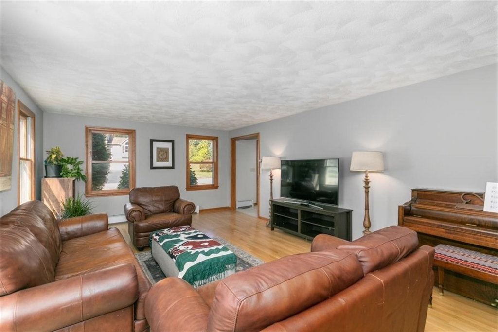 24 Shedd Ln