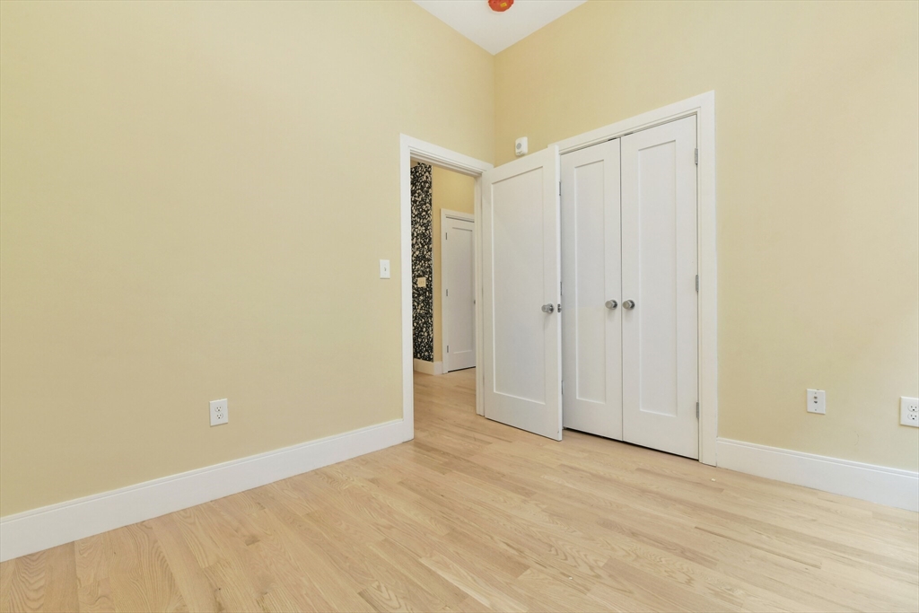 184 Paris St #3, Boston, MA Photo #7