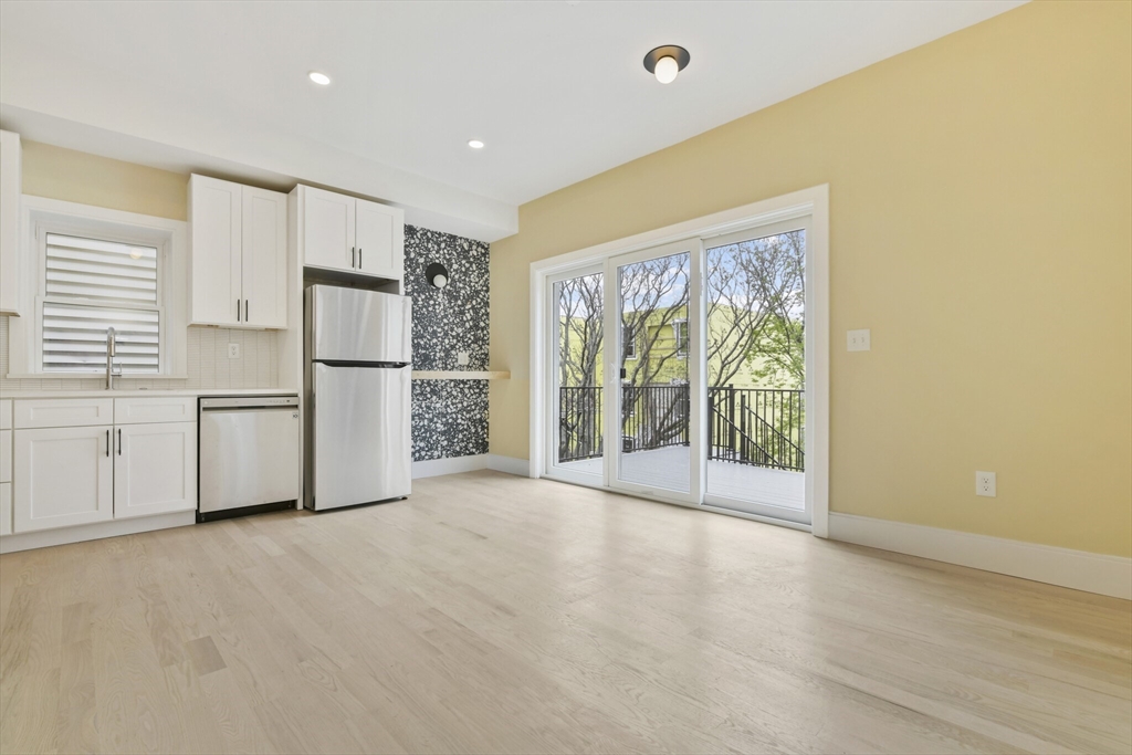 184 Paris St #3, Boston, MA Photo #14
