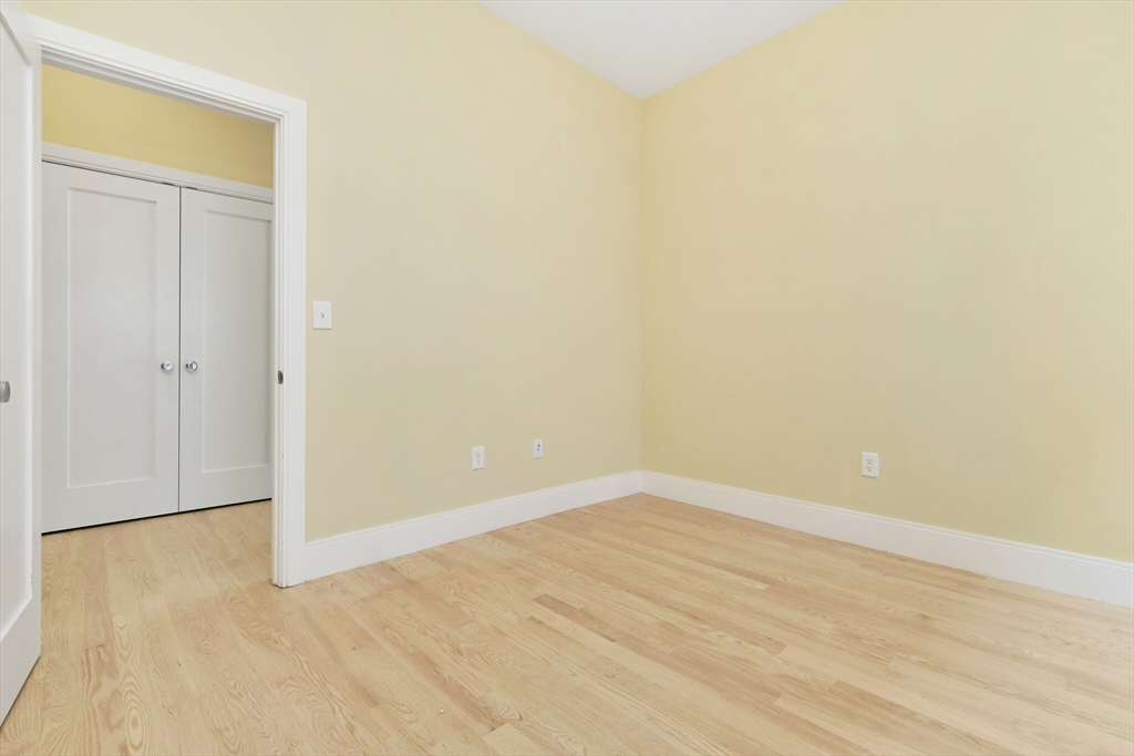 184 Paris St #3, Boston, MA Photo #10