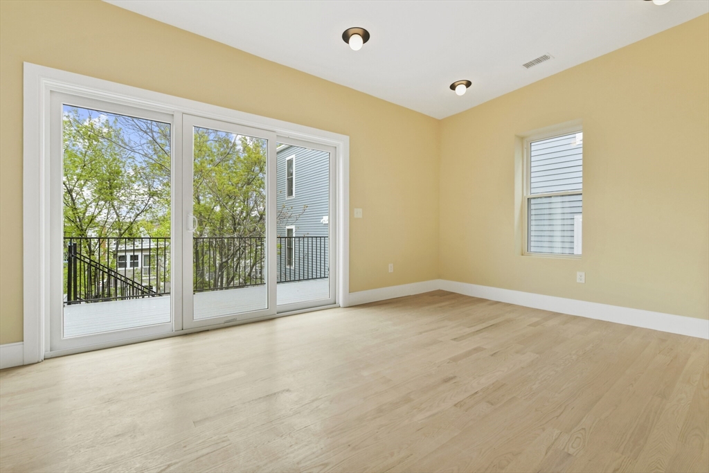 184 Paris St #3, Boston, MA Photo #13