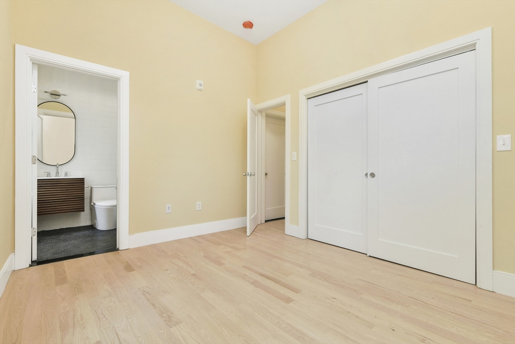 184 Paris St #3, Boston, MA Photo #4
