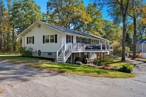 Photo of 534 Forest St, Methuen, MA 01844 (MLS # 73481853)