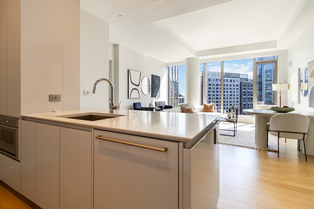 133 Seaport Blvd 2007