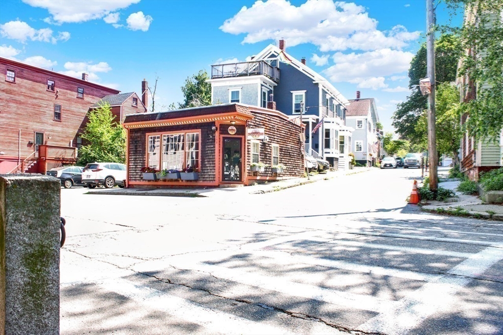 158 Merrimac Street 3