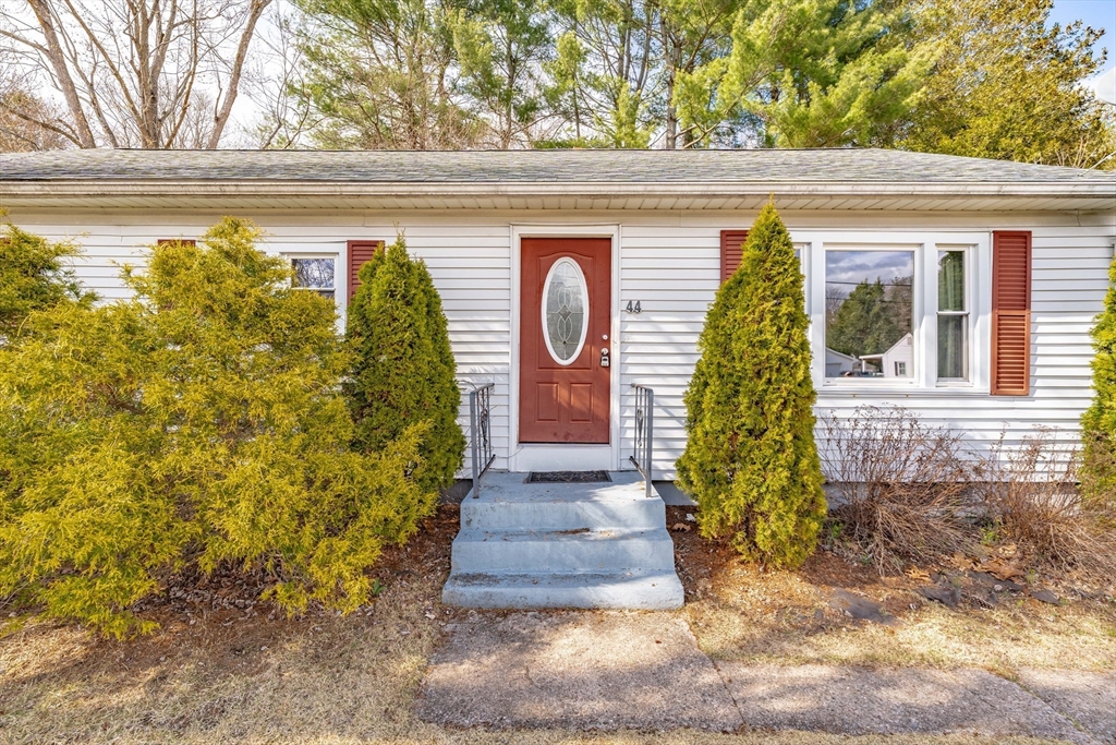 44 Gatewood Rd
