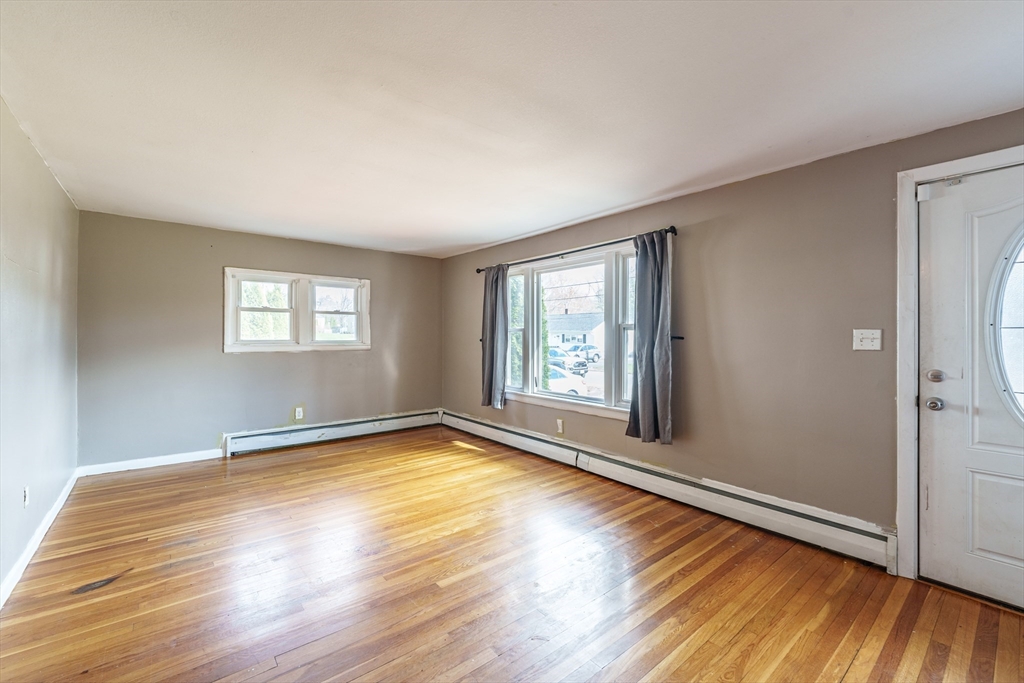 44 Gatewood Rd