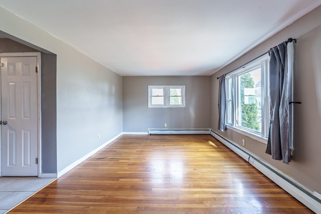 44 Gatewood Rd