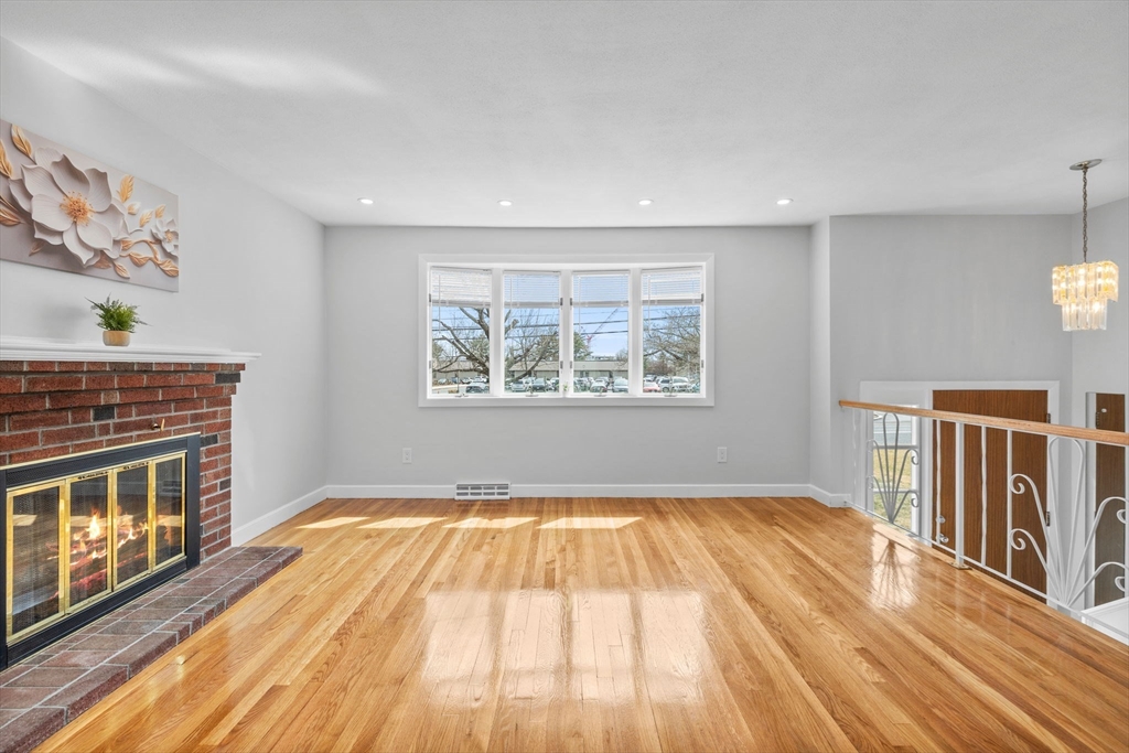 114 Newbury St