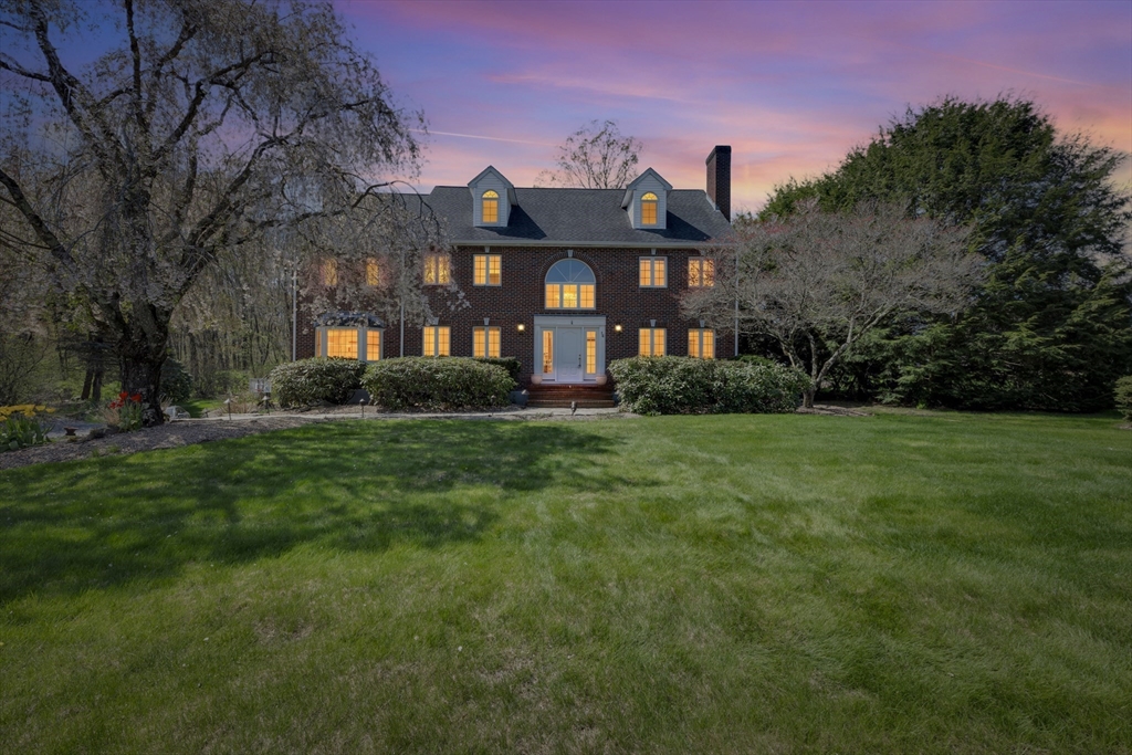 Photo 1 of 39 — 14 Mctaggart St, Westborough, MA 01581