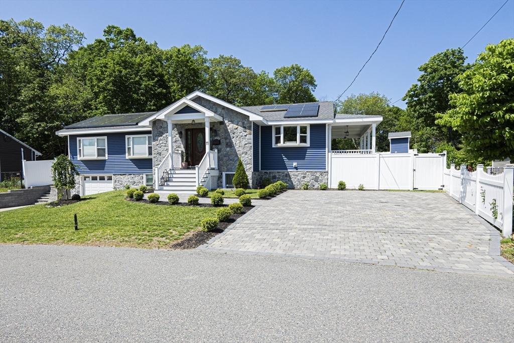 11 Bacon Dr