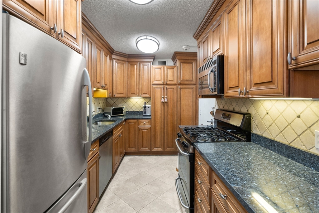 33 Pond Avenue 405
