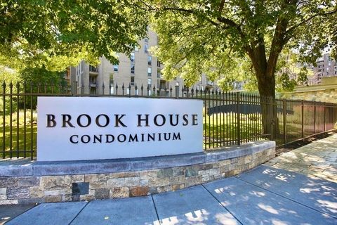 33 Pond Avenue 405 Brookline MA 02445