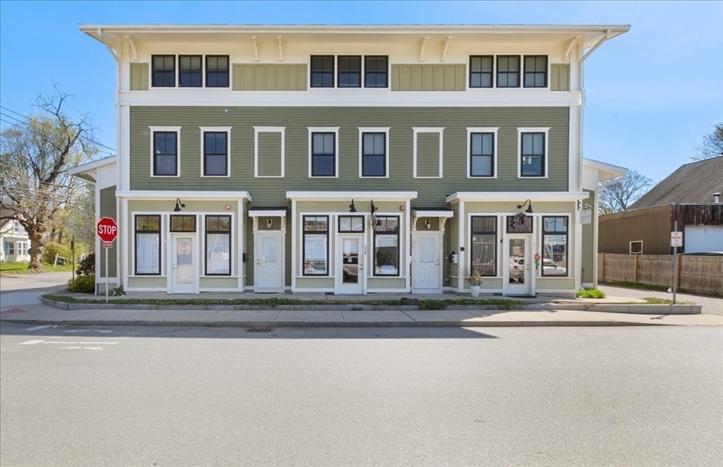 23 Spruce St B
