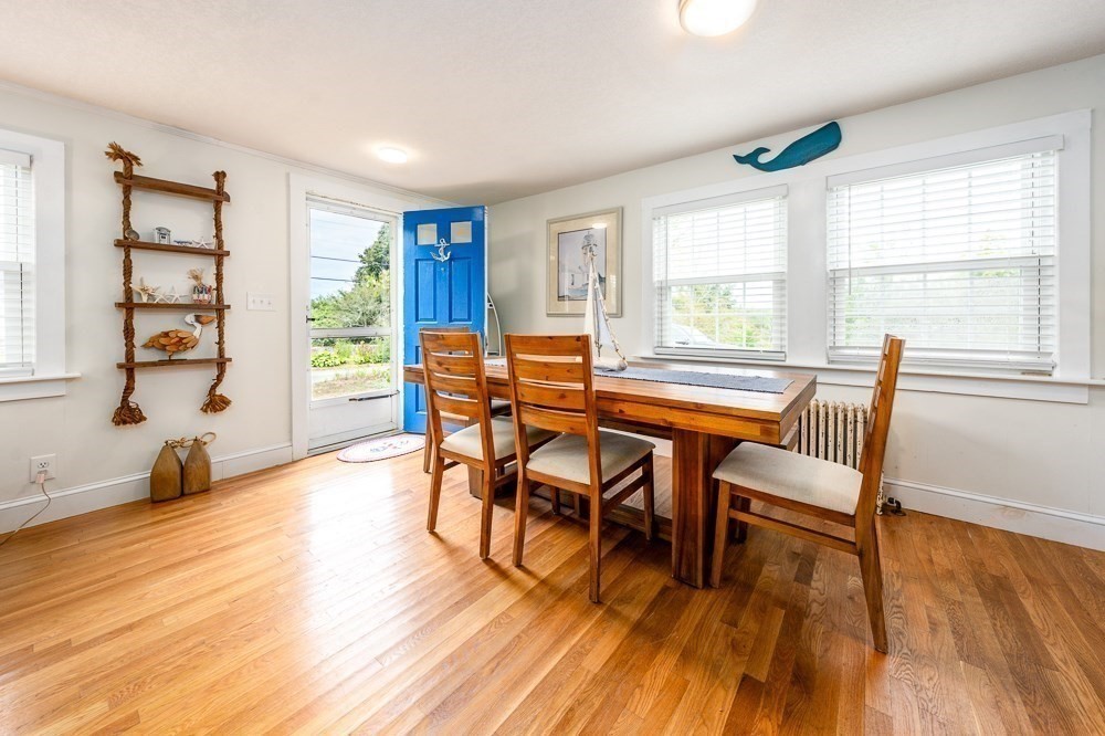 10 Standish Way