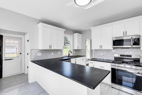 14 Canal St Millbury MA 01527