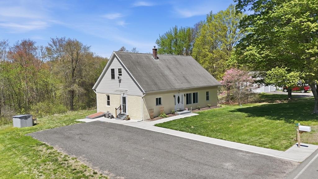 54 Taylor St, Granby, MA Photo #33